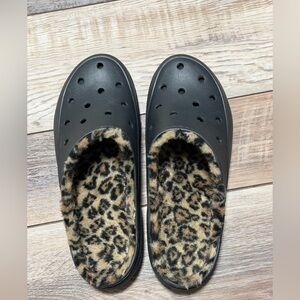 CROCS black Freesail Leopard Lined Clogs